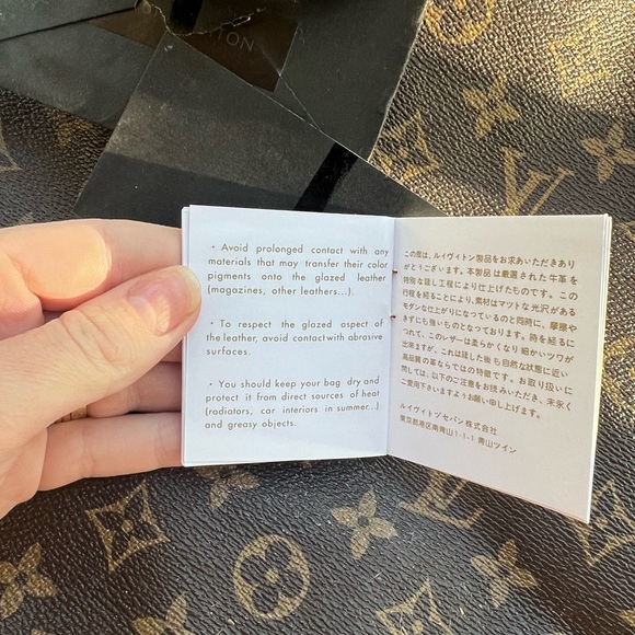 Louis Vuitton Purse *read description!* - Picture 9 of 9